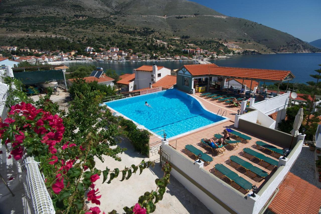 Makis Village-Apartments Agia Efimia Exteriör bild