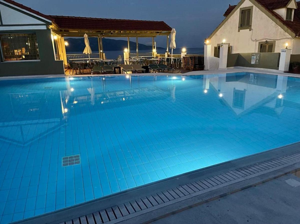 Makis Village-Apartments Agia Efimia Exteriör bild